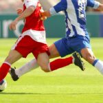 サッカー接触プレー
