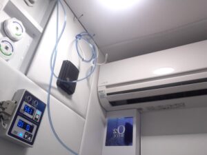酸素カプセル内